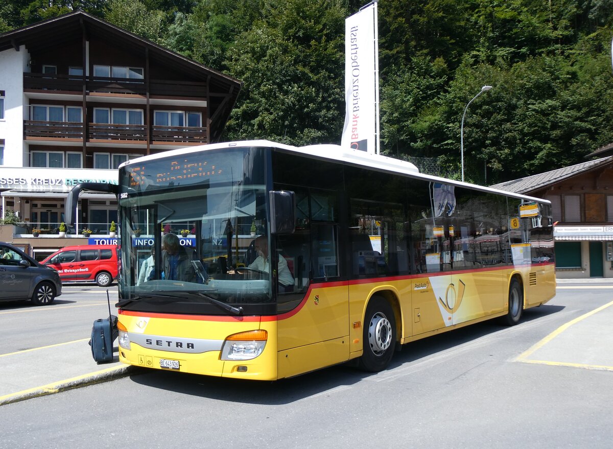 (265'981) - Fl�ck, Brienz - Nr. 8/BE 643'926/PID 5682 - Setra am 19. August 2024 beim Bahnhof Brienz