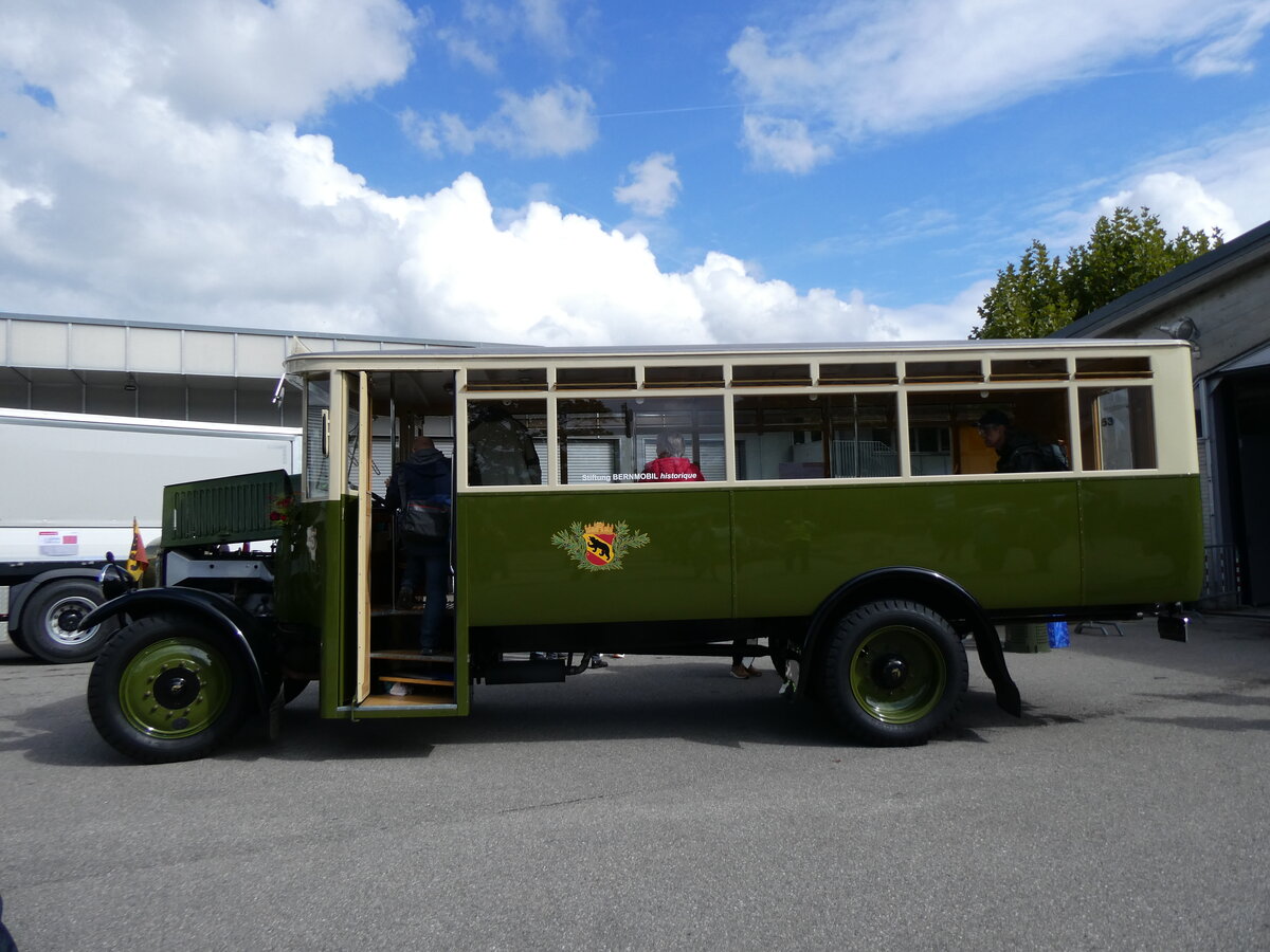 (266'989) - SVB Bern (Bernmobil historique) - Nr. 5/BE 29'005 - Saurer am 14. September 2024 in Bern, Garage Europaplatz