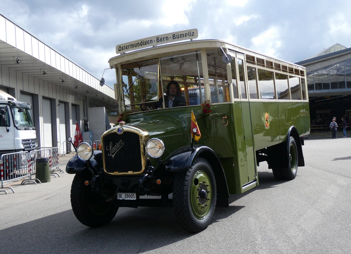 (266'991) - SVB Bern (Bernmobil historique) - Nr. 5/BE 29'005 - Saurer am 14. September 2024 in Bern, Garage Europaplatz