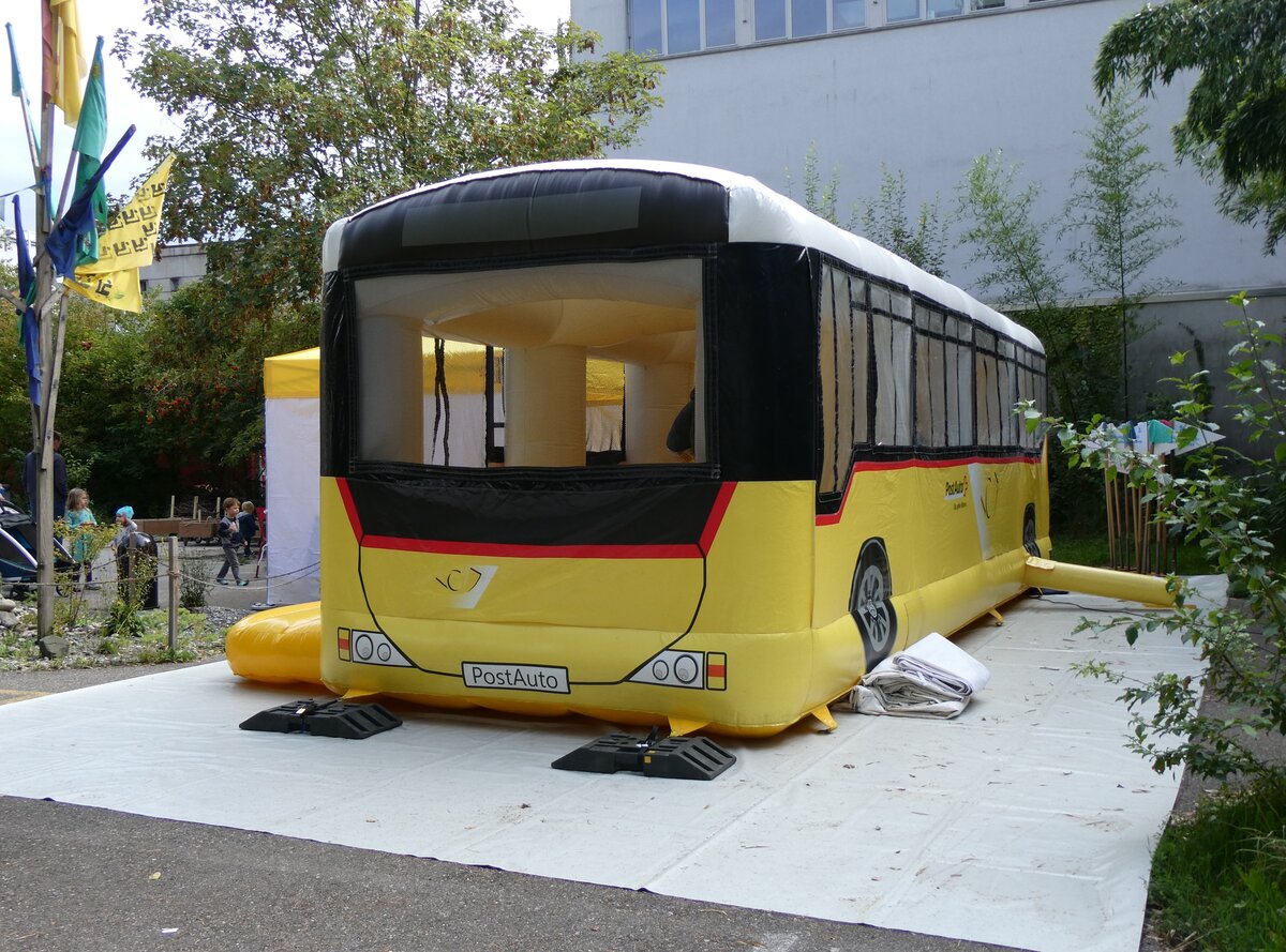 (267'028) - H�pf-Postauto am 14. September 2024 in Bern, Museum f�r Kommunikation