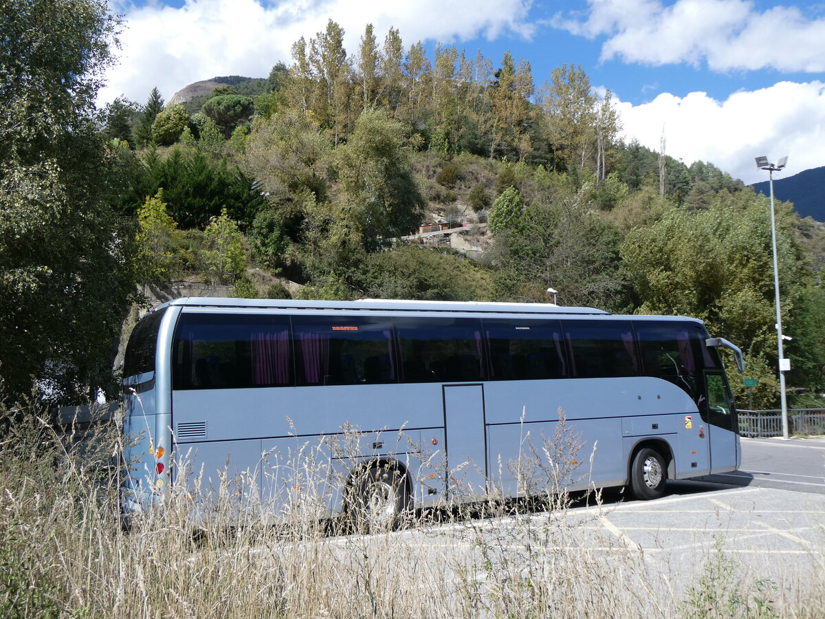 (267'321) - Aus Spanien: Canals, Sant Boi de Llobregat - Nr. 575/6750 CRX - Volvo/Beulas am 19. September 2024 in La Massana, Carprakplatz