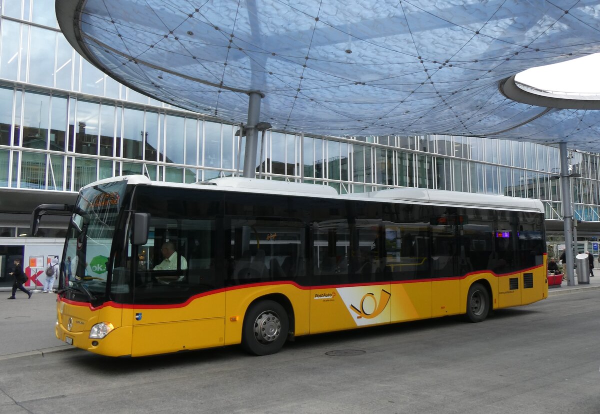 (267'666) - PostAuto Nordschweiz - AG 569'506/PID 10'811 - Mercedes (ex Brem, Wlflinswil) am 3. Oktober 2024 beim Bahnhof Aarau 