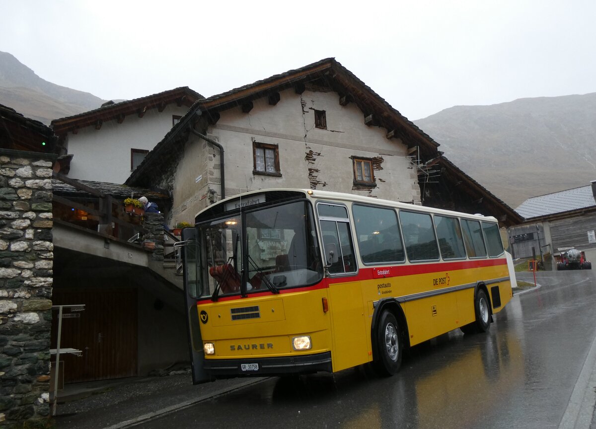 (267'863) - Ltscher, Haldenstein - GR 30'758 - Saurer/R&J (ex Dornbierer, Thal; ex FRAM Drachten/NL Nr. 24; ex PostAuto Graubnden PID 2870; ex P 24'367) am 8. Oktober 2024 in Juf