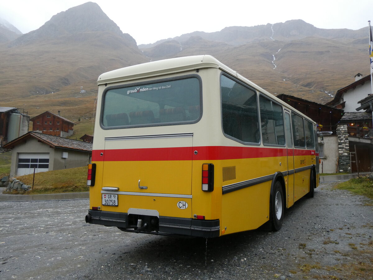 (267'871) - Ltscher, Haldenstein - GR 30'758 - Saurer/R&J (ex Dornbierer, Thal; ex FRAM Drachten/NL Nr. 24; ex PostAuto Graubnden PID 2870; ex P 24'367) am 8. Oktober 2024 in Juf