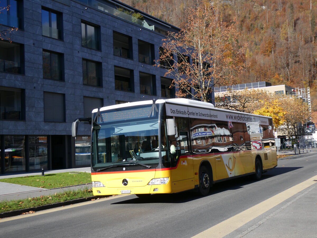 (269'167) - PostAuto Graub�nden - GR 106'553/PID 4629 - Mercedes (ex PostAuto Nordschweiz) am 14. November 2024 beim Bahnhof Interlaken Ost