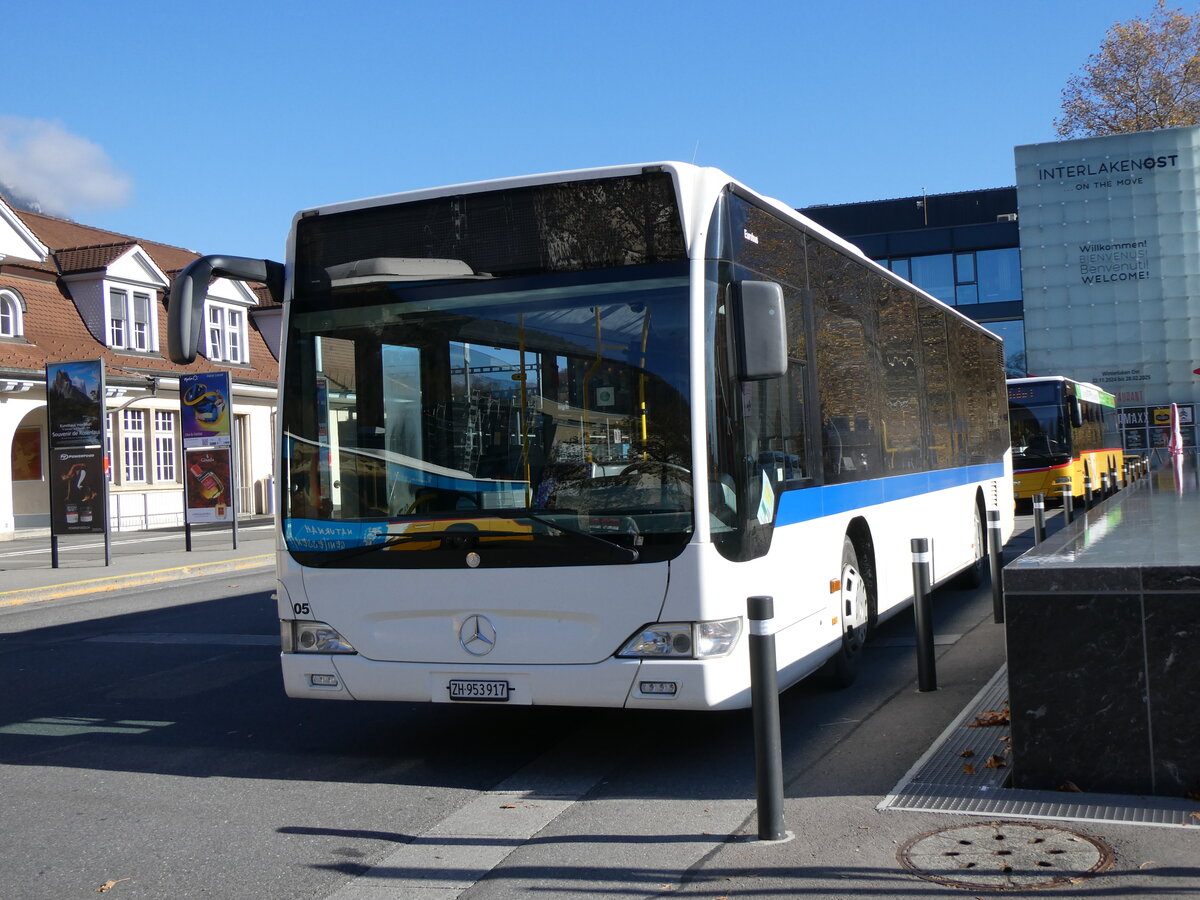 (269'168) - Welti-Furrer, Bassersdorf - Nr. 5/ZH 953'917 - Mercedes am 14. November 2024 beim Bahnhof Interlaken Ost