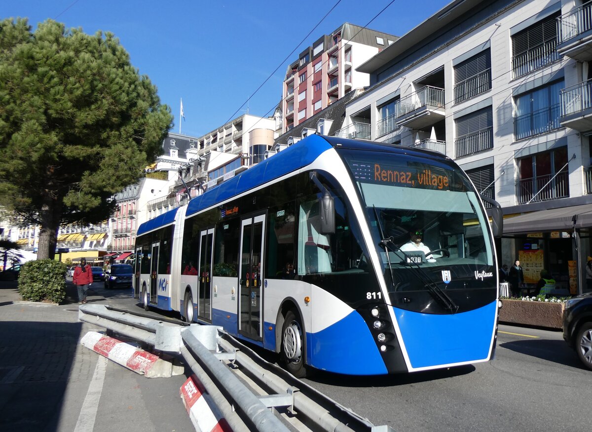 (269'209) - VMCV Clarens - Nr. 811 - Van Hool Gelenktrolleybus am 16. November 2024 in Montreux, D�barcad�re
