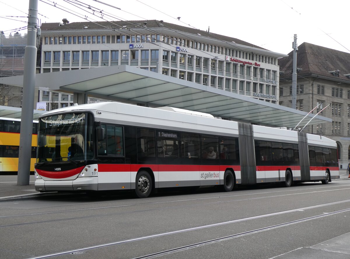 (269'295) - St. Gallerbus, St. Gallen - Nr. 191 - Hess/Hess Doppelgelenktrolleybus am 19. November 2024 beim Bahnhof St. Gallen