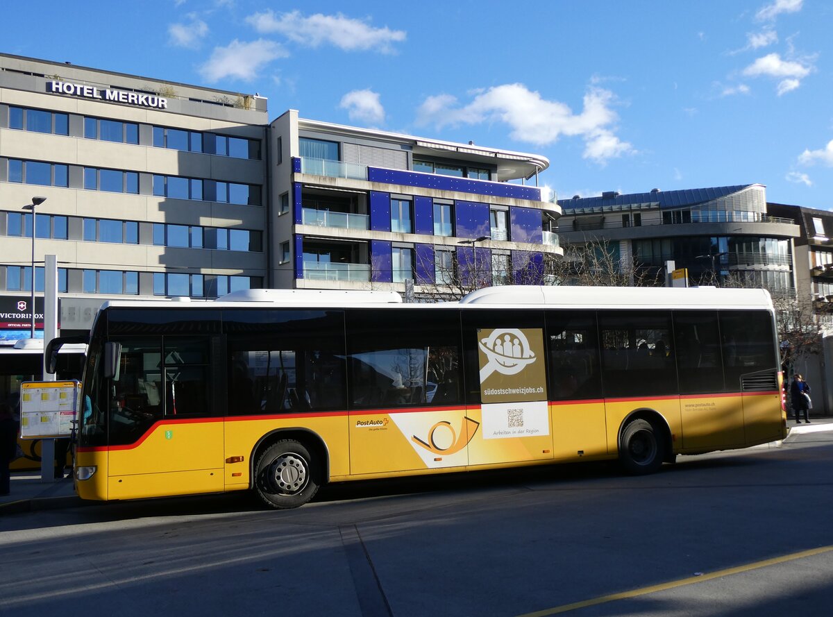 (269'647) - Heim, Flums - SG 372'177/PID 5657 - Mercedes (ex SG 9540) am 6. Dezember 2024 beim Bahnhof Interlaken West (Einsatz PostAuto)