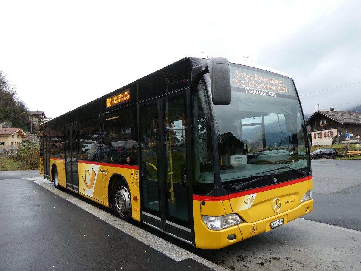 (269'697) - PostAuto Bern - BE 610'539/PID 5270 - Mercedes (ex BE 700'281; ex Schmocker, Stechelberg Nr. 2) am 9. Dezember 2024 in Ringgenberg, S�ge