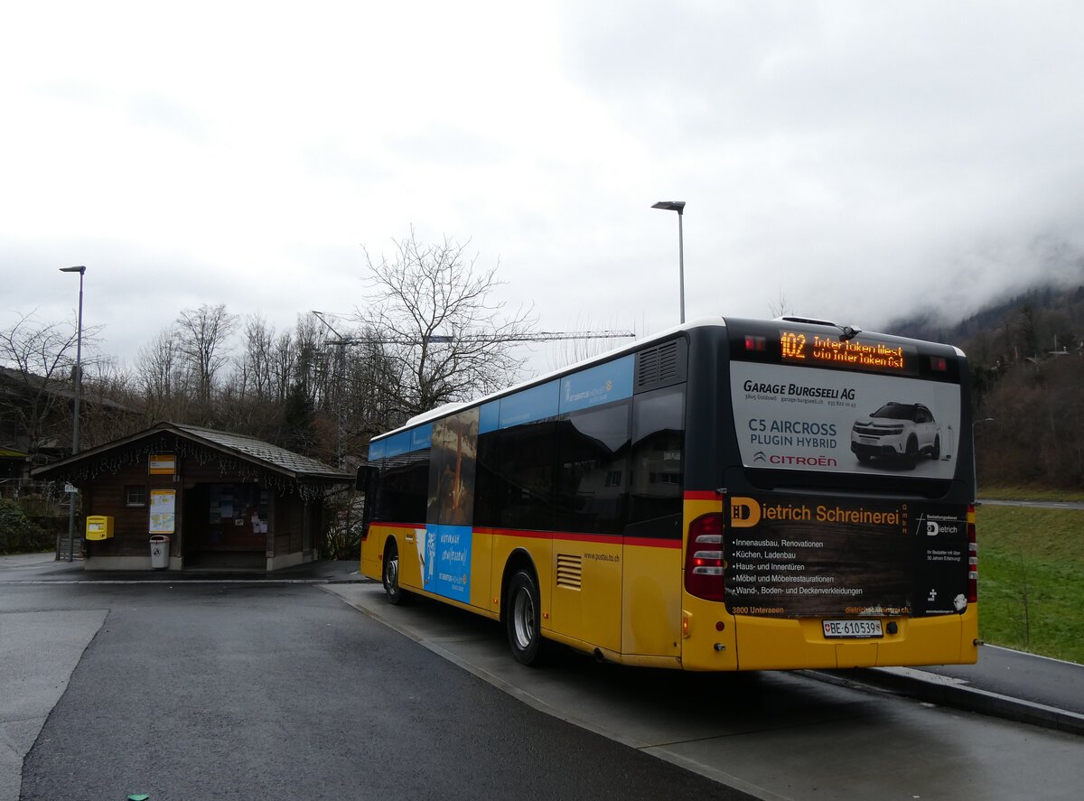 (269'698) - PostAuto Bern - BE 610'539/PID 5270 - Mercedes (ex BE 700'281; ex Schmocker, Stechelberg Nr. 2) am 9. Dezember 2024 in Ringgenberg, S�ge