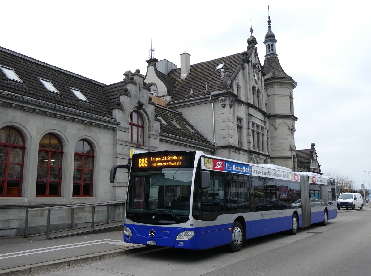 (269'826) - VZO Gr�ningen - Nr. 141/ZH 589'141 - Mercedes am 12. Dezember 2024 beim Bahnhof Rapperswil
