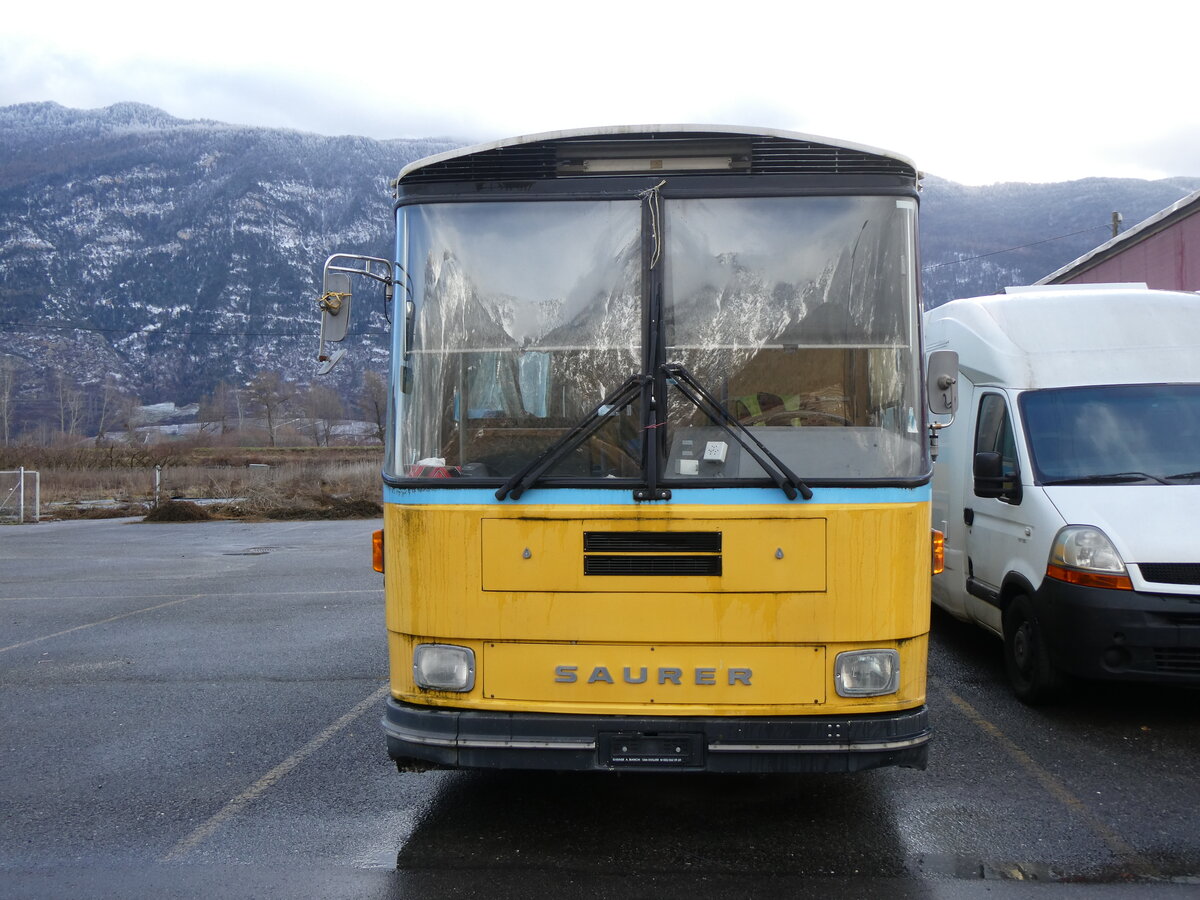 (270'033) - MadMarmot, Nyon - Saurer/T�scher (ex Auto-Transports, La C�te-aux-F�es; ex P 24'238) am 20. Dezember 2024 in Fully, Stade de Charnot