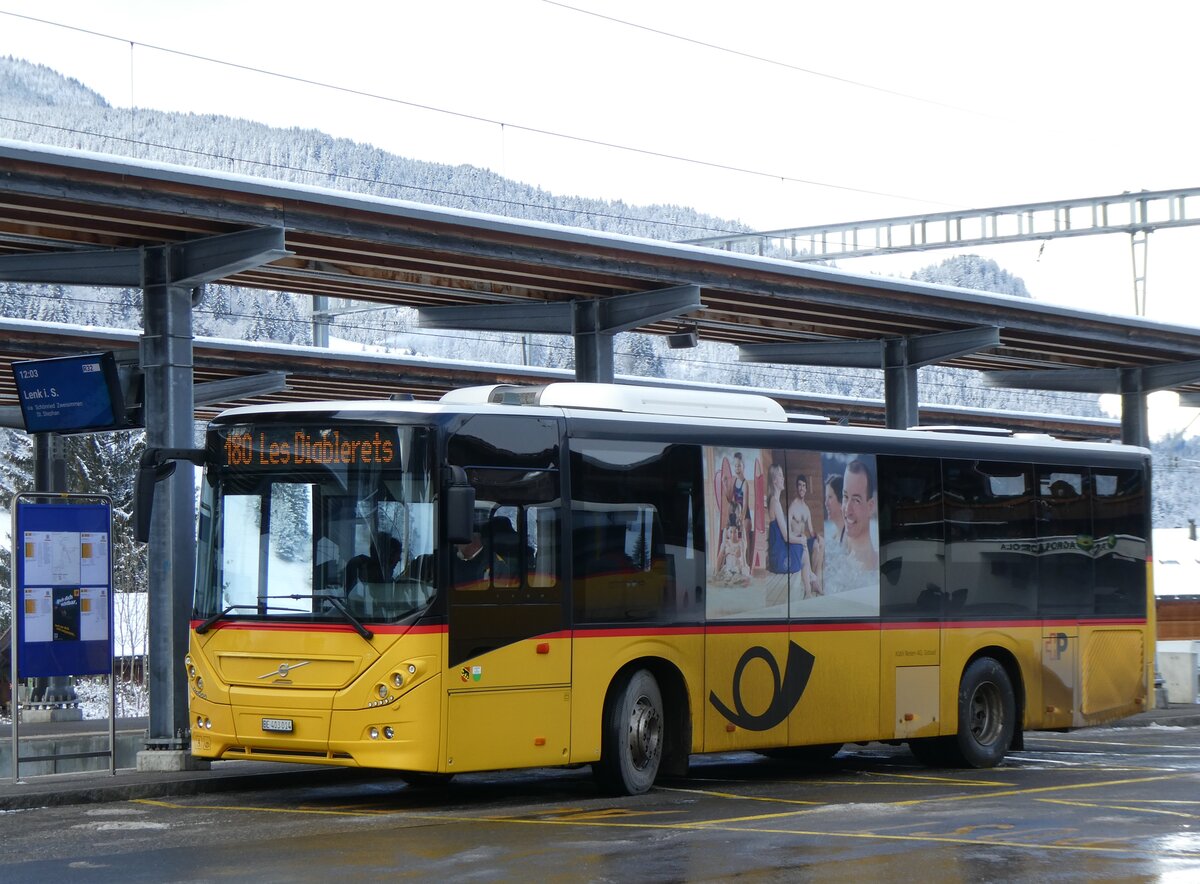 (270'049) - K�bli, Gstaad - BE 403'014/PID 10'964 - Volvo am 21. Dezember 2024 beim Bahnhof Gstaad