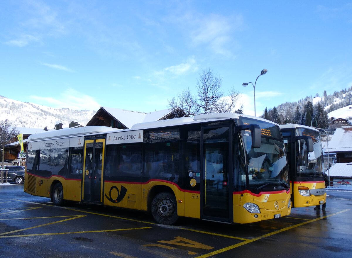 (270'061) - K�bli, Gstaad - BE 366'355/PID 11'857 - Mercedes (ex PostAuto Bern BE 538'988; ex PostAuto Bern BE 653'386) am 21. Dezember 2024 beim Bahnhof Gstaad