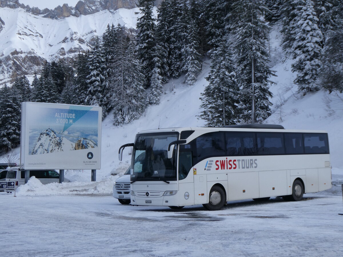 (270'082) - Swisstours Transport, Gen�ve - GE 961'740 - Mercedes am 21. Dezember 2024 in Col du Pillon, Glacier 3000