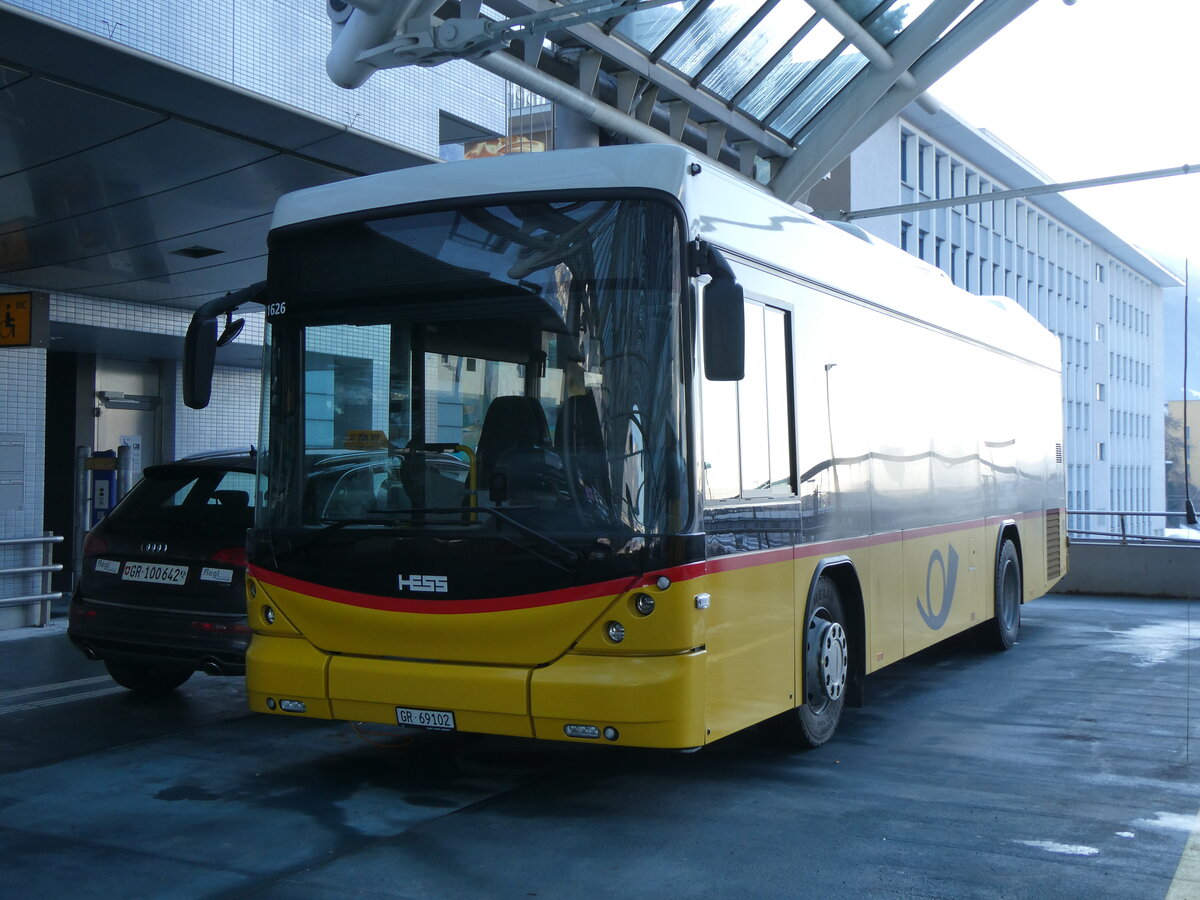 (270'300) - PostAuto Graub�nden - GR 69'102/PID 11'626 - Scania/Hess am 27. Dezember 2024 in Chur, Postautostation