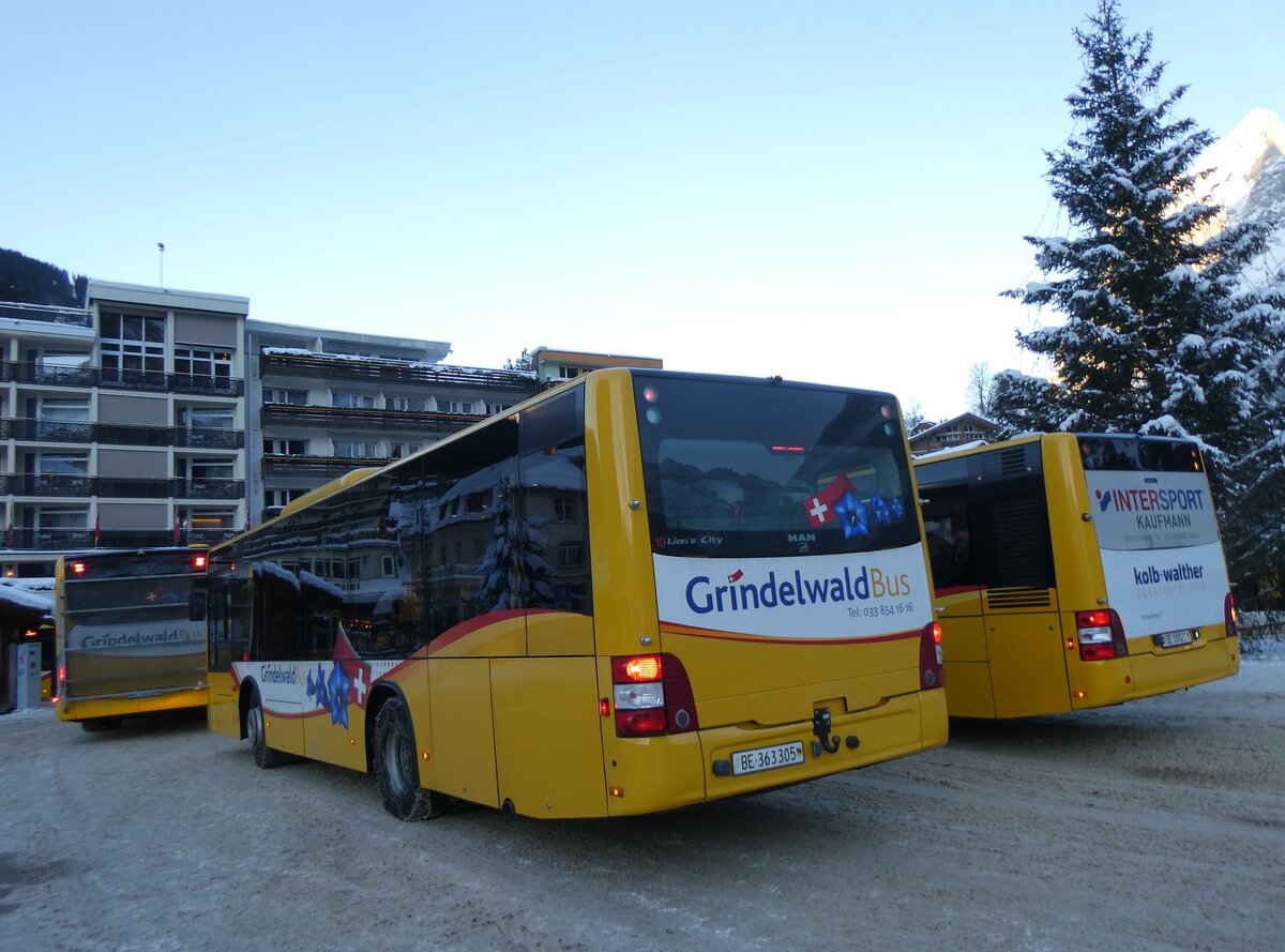 (270'404) - GrindelwaldBus, Grindelwald - Nr. 19/BE 363'305 - MAN/G�ppel am 29. Dezember 2024 beim Bahnhof Grindelwald