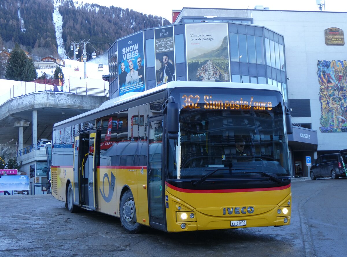 (270'499) - Lathion, Sion - Nr. 9/VS 12'990/PID 11'966 - Iveco am 1. Januar 2025 in Haute-Nendaz, T�l�cabine