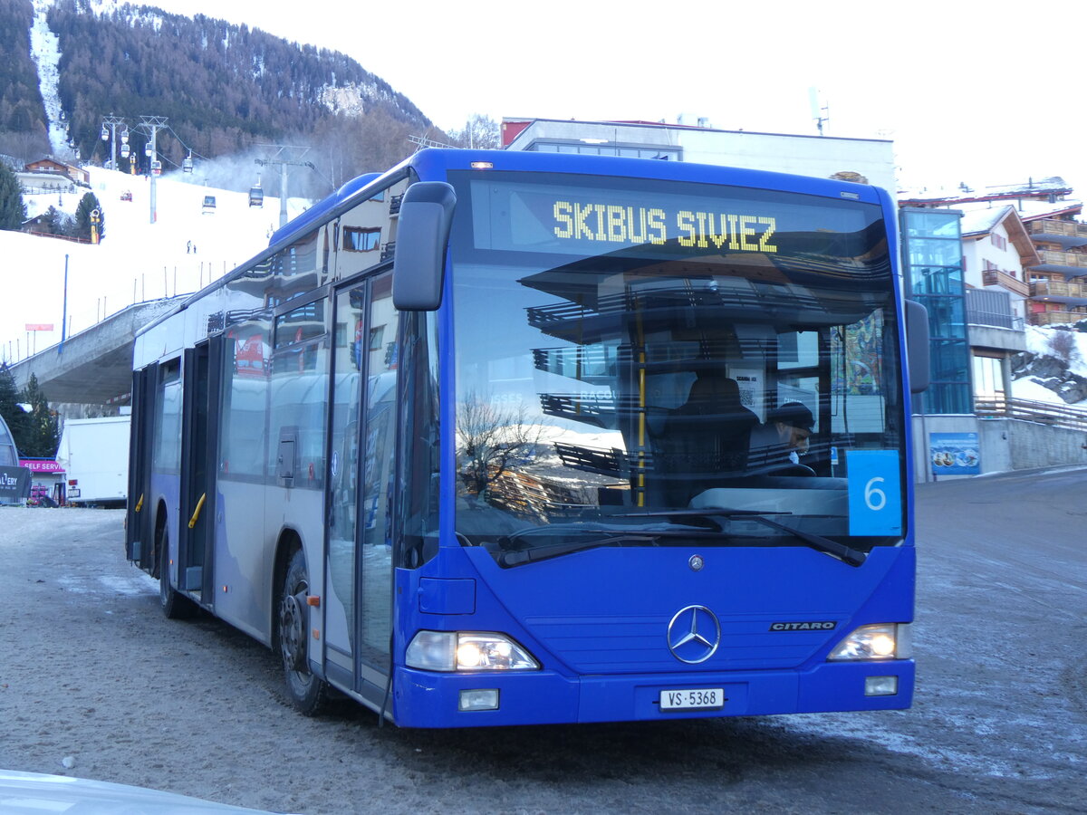 (270'509) - Lathion, Sion - Nr. 11/VS 5368 - Mercedes (ex VZO Gr�ningen Nr. 74) am 1. Januar 2025 in Haute-Nendaz, T�l�cabine