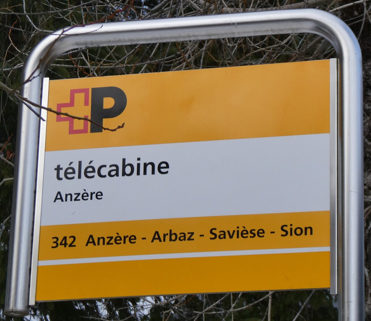 (270'548) - +P-Haltestellenschild - Anz�re, t�l�cabine - am 2. Januar 2025