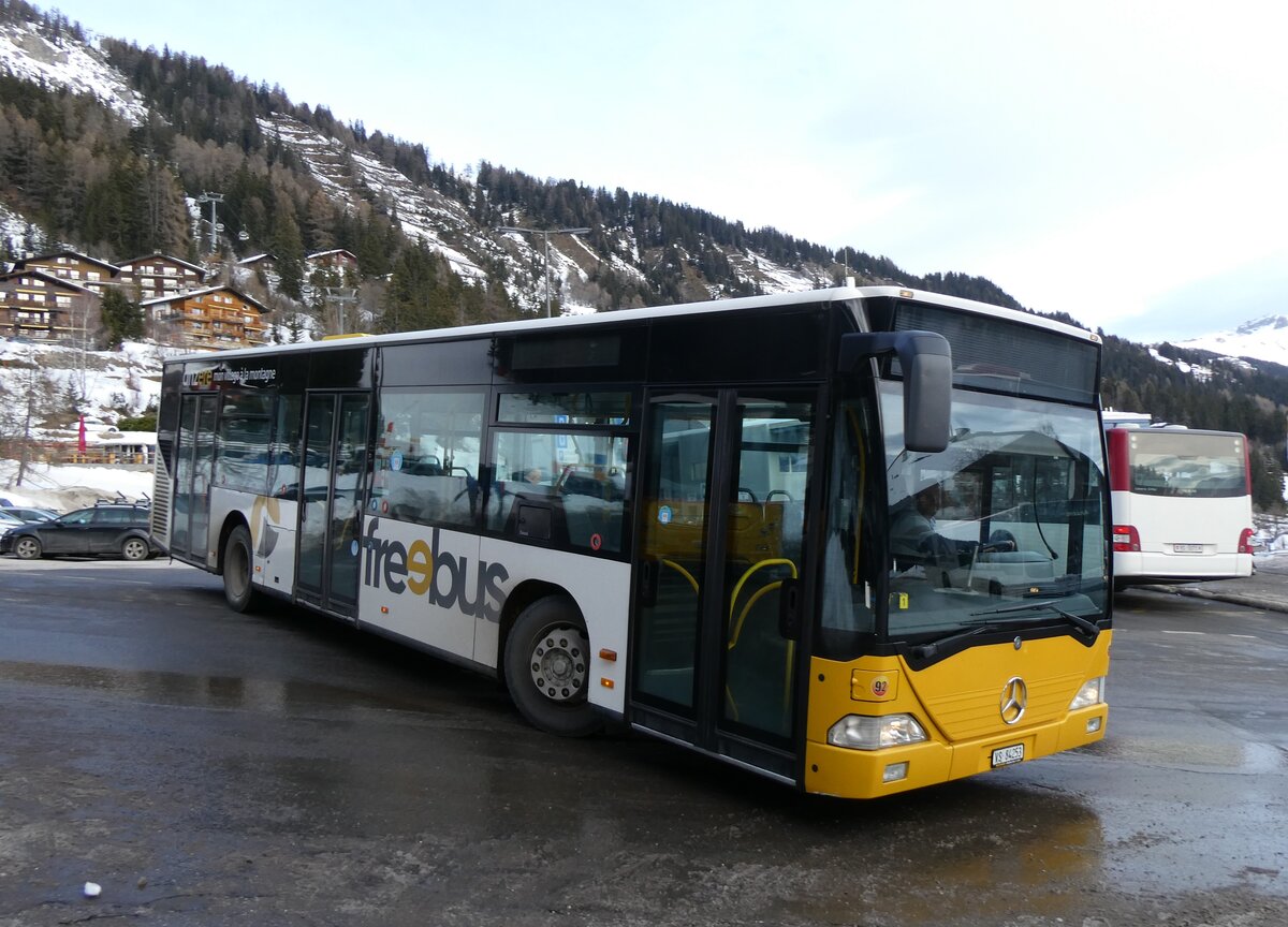 (270'551) - Buchard, Leytron - Nr. 92/VS 84'253 - Mercedes (ex BLT Oberwil Nr. 44) am 2. Januar 2025 in Anz�re, T�l�cabine