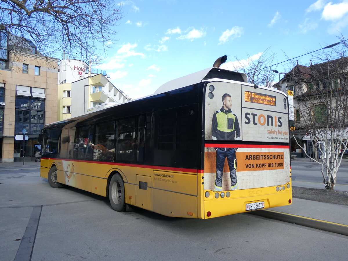 (270'752) - H�fliger, Sursee - Nr. 21/OW 16'337/PID 10'026 - Solaris am 7. Januar 2025 beim Bahnhof Interlaken West (Einsatz PostAuto)