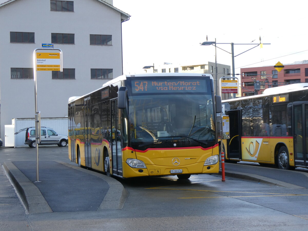 (270'770) - Wieland, Murten - Nr. 92/FR 300'634/PID 10'516 - Mercedes am 9. Januar 2025 beim Bahnhof D�dingen