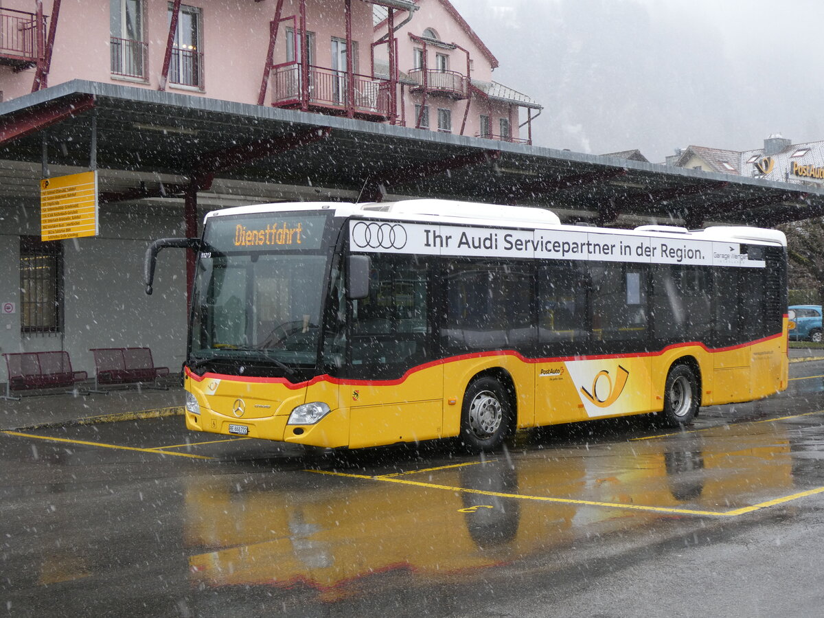 (270'797) - Fl�ck, Brienz - Nr. 22/BE 868'722/PID 11'213 - Mercedes am 10. Januar 2025 in Meiringen, Postautostation