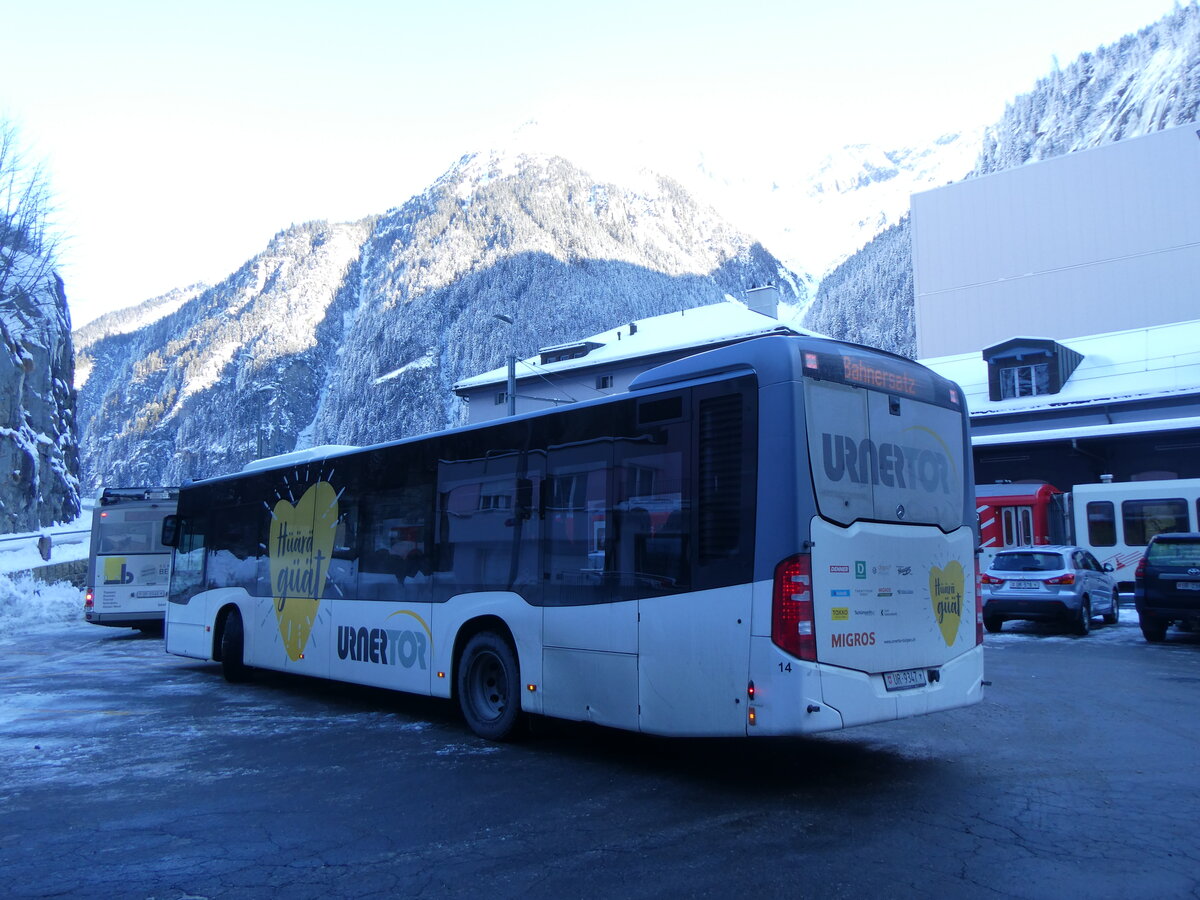 (271'159) - AAGU Altdorf - Nr. 14/UR 9347 - Mercedes am 14. Januar 2025 beim Bahnhof G�schenen