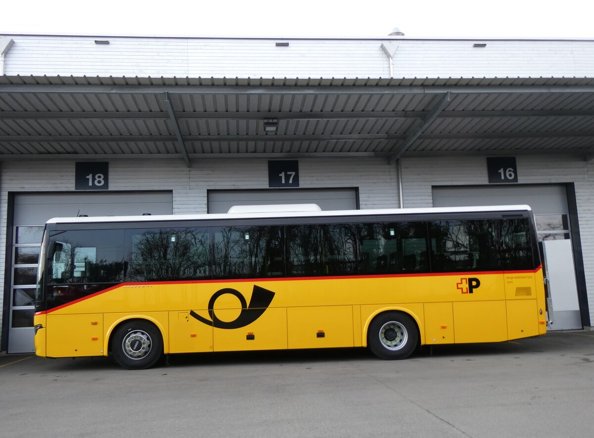 (271'746) - Mabillard, Lens - PID 12'232 - Iveco am 8. Februar 2025 in Kerzers, Interbus