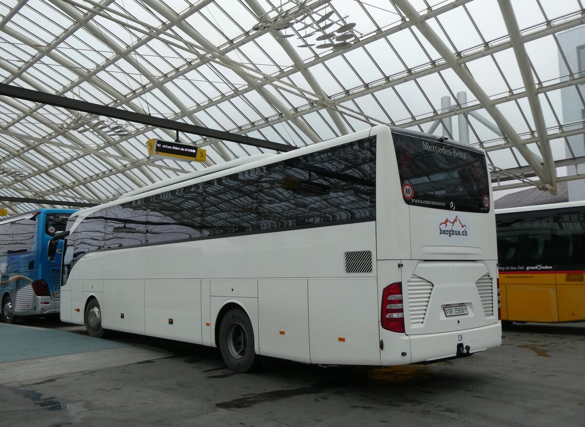 (271'941) - L�tscher, Haldenstein - GR 25'808 - Mercedes am 14. Februar 2025 in Chur, Postautostation