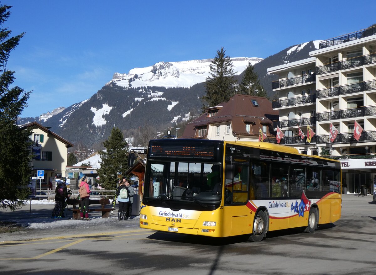 (272'160) - GrindelwaldBus, Grindelwald - Nr. 20/BE 349'361 - MAN/G�ppel am 17. Februar 2025 beim Bahnhof Grindelwald