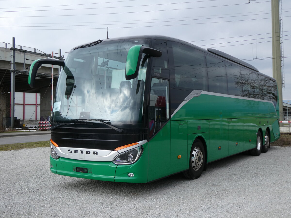 (272'531) - Aus Deutschland: AK Touristik, Kiel - (KI-AK 172) - Setra am 1. M�rz 2025 in Kerzers, Murtenstrasse