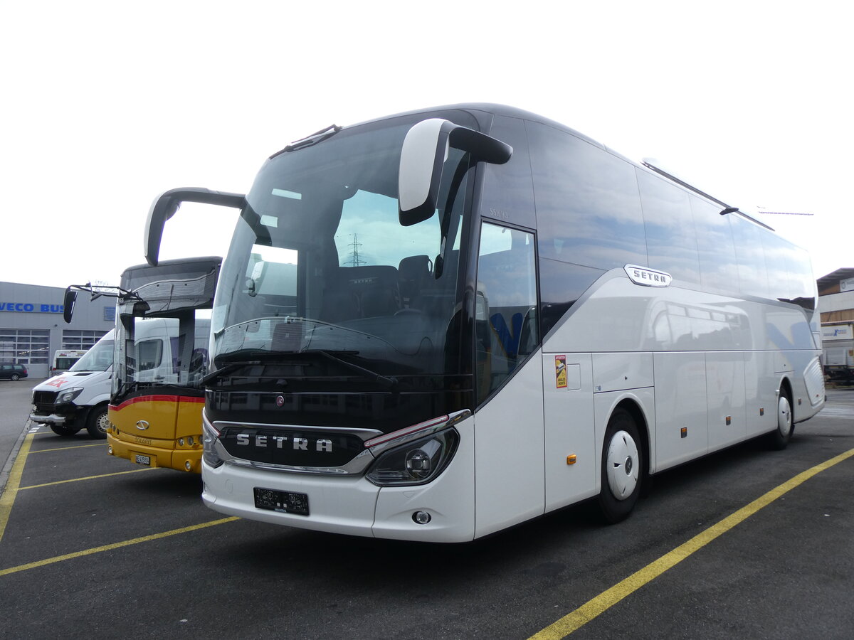 (272'555) - Aus Oesterreich: Weiss, St. Georgen - (LB 745 HK) - Setra am 1. M�rz 2025 in Kerzers, Interbus