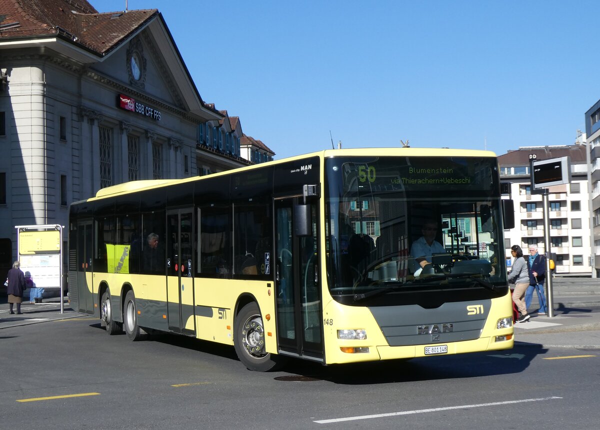 (272'629) - STI Thun - Nr. 148/BE 801'148 - MAN am 3. M�rz 2025 beim Bahnhof Thun