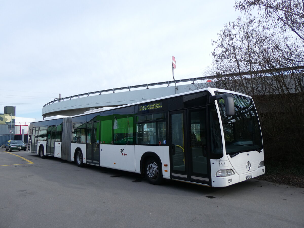(272'703) - Wieland, Murten - Nr. 123/FR 300'604 - Mercedes (ex Knecht, Windisch Nr. 215; ex Interbus, Yverdon Nr. 215; ex BVB Basel Nr. 794; ex ASN Stadel Nr. 199/PID 4125) am 9. M�rz 2025 in Kerzers, Interbus