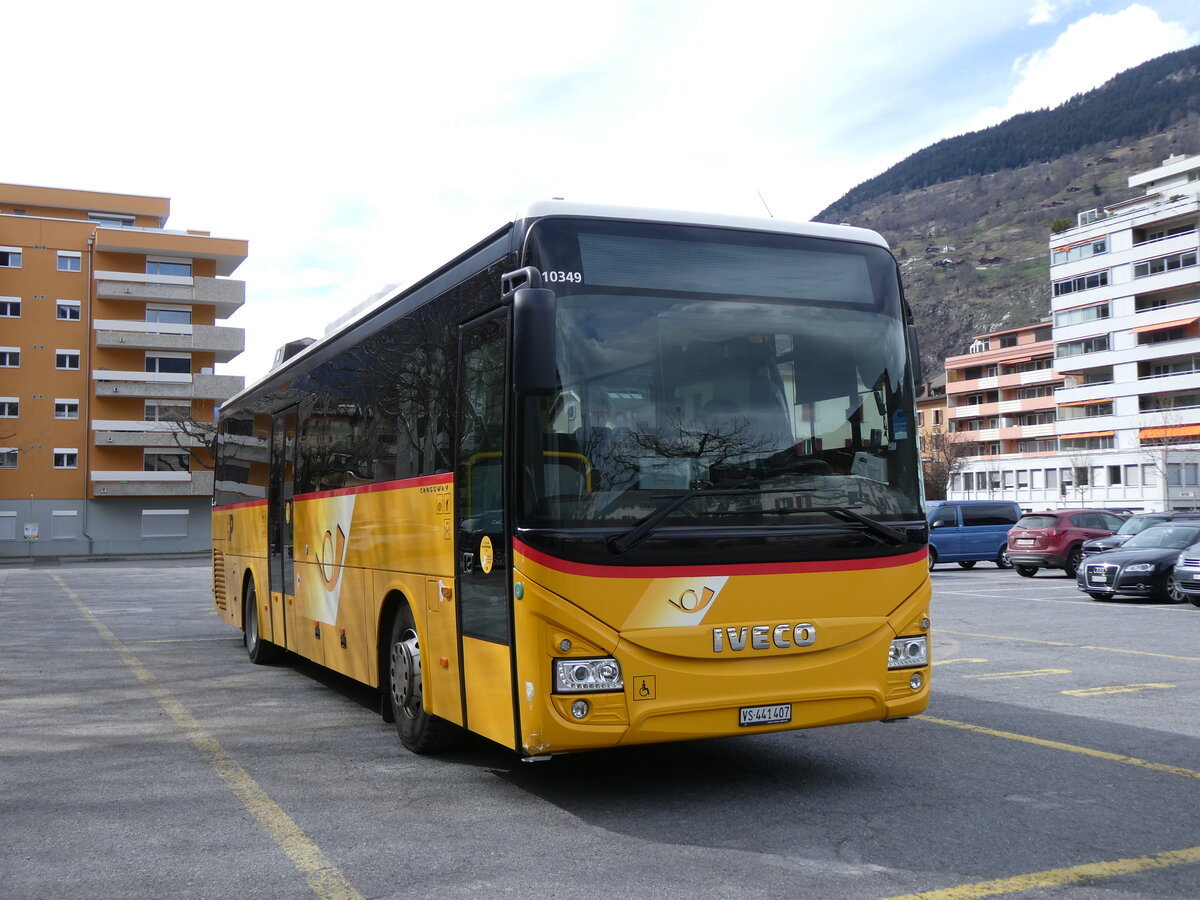 (272'807) - PostAuto Wallis - VS 441'407/PID 10'349 - Iveco am 11. M�rz 2025 in Brig, Garage