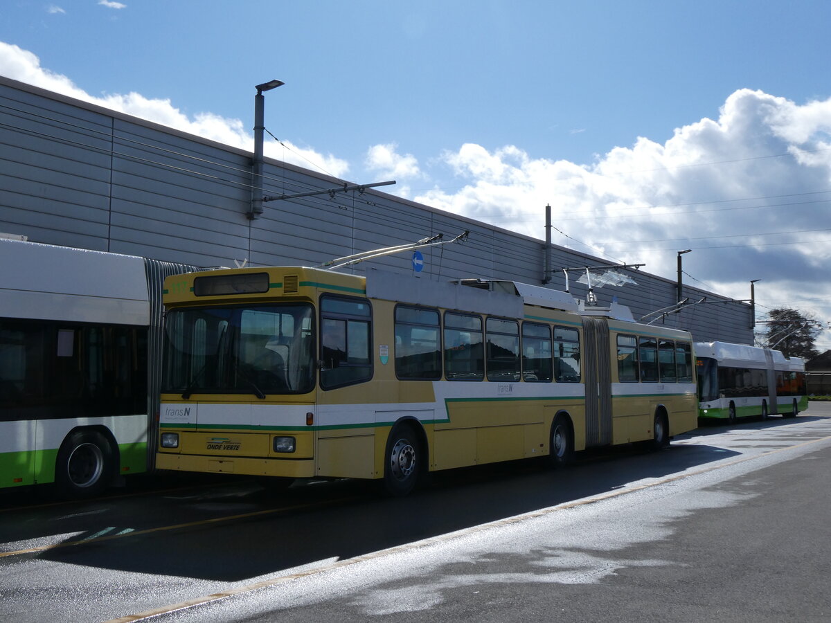 (272'830) - transN, La Chaux-de-Fonds - Nr. 117 - NAW/Hess Gelenktrolleybus (ex TN Neuch�tel Nr. 117) am 13. M�rz 2025 in Marin, D�p�t