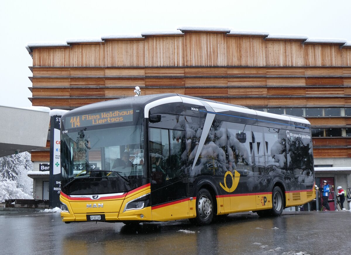(272'869) - PostAuto Graub�nden - GR 187'348/PID 12'104 - eMAN am 14. M�rz 2025 in Flims, Bergbahnen