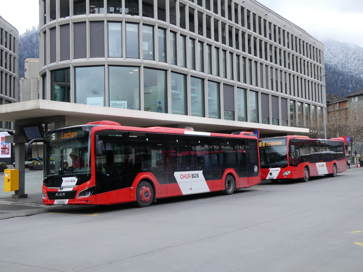 (272'922) - Chur Bus, Chur - Nr. 5/GR 97'505 - MAN am 14. M�rz 2025 beim Bahnhof Chur