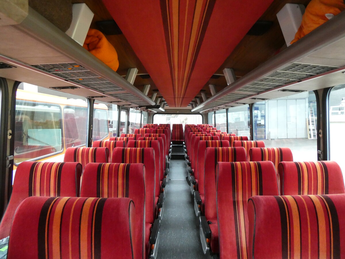 (272'997) - Keller, Niederwil - Nr. 4/SG 52'102 - Saurer/R&J (ex Keller, Hottwil Nr. 5/PID 1270; ex P 25'303; ex P 25'354) am 15. M�rz 2025 in Derendingen, Enter (Innenaufnahme)