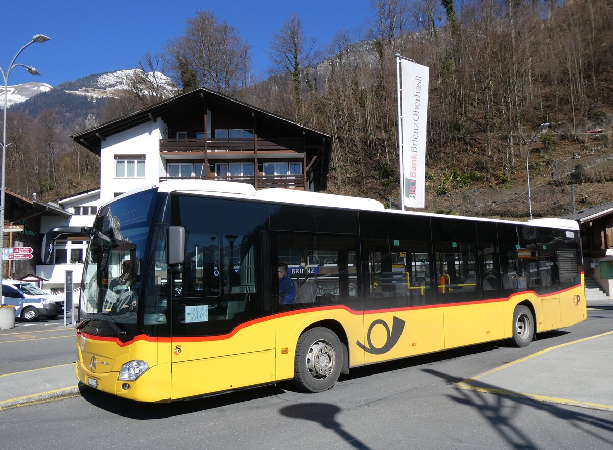 (273'061) - Fl�ck, Brienz - Nr. 10/BE 13'878/PID 11'685 - Mercedes (ex PostAuto Bern) am 18. M�rz 2025 beim Bahnhof Brienz