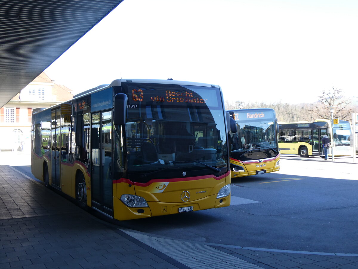 (273'081) - PostAuto Bern - BE 657'480/PID 11'017 - Mercedes am 20. M�rz 2025 beim Bahnhof Spiez