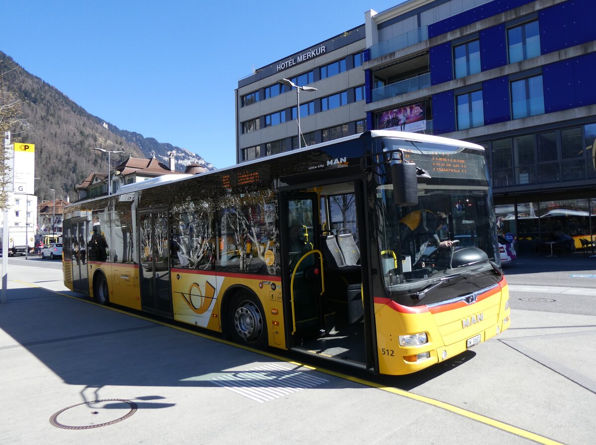 (273'090) - PostAuto Zentralschweiz - Nr. 512/OW 10'601/PID 10'591 - MAN (ex Nr. 1; ex Dillier, Sarnen Nr. 1) am 20. M�rz 2025 beim Bahnhof Interlaken West