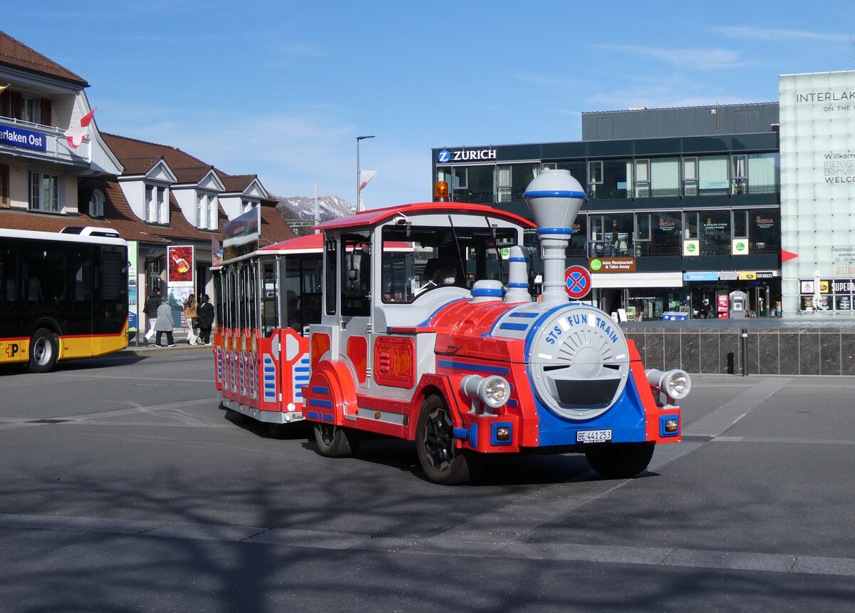 (273'133) - B�delibahn, Matten - BE 441'253 - am 22. M�rz 2025 beim Bahnhof Interlaken Ost