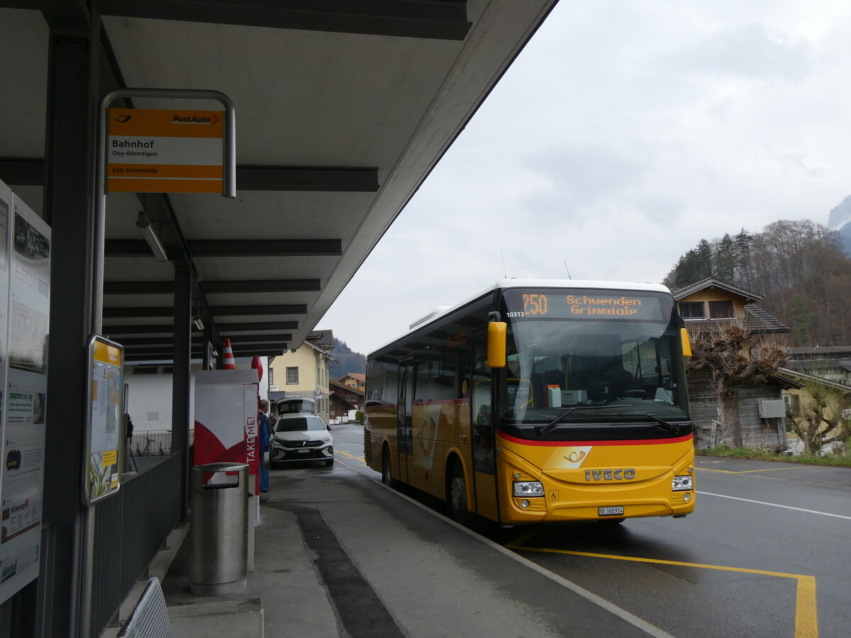 (273'186) - Spring, Schwenden - BE 368'914/PID 10'313 - Iveco am 26. M�rz 2025 beim Bahnhof Oey-Diemtigen