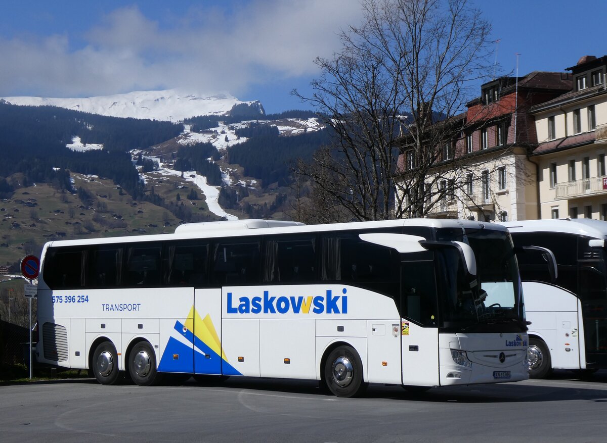 (273'261) - Aus Polen: Laskowski, Stromowce Nizne - KN 6134H - Mercedes am 28. M�rz 2025 beim Bahnhof Grindelwald