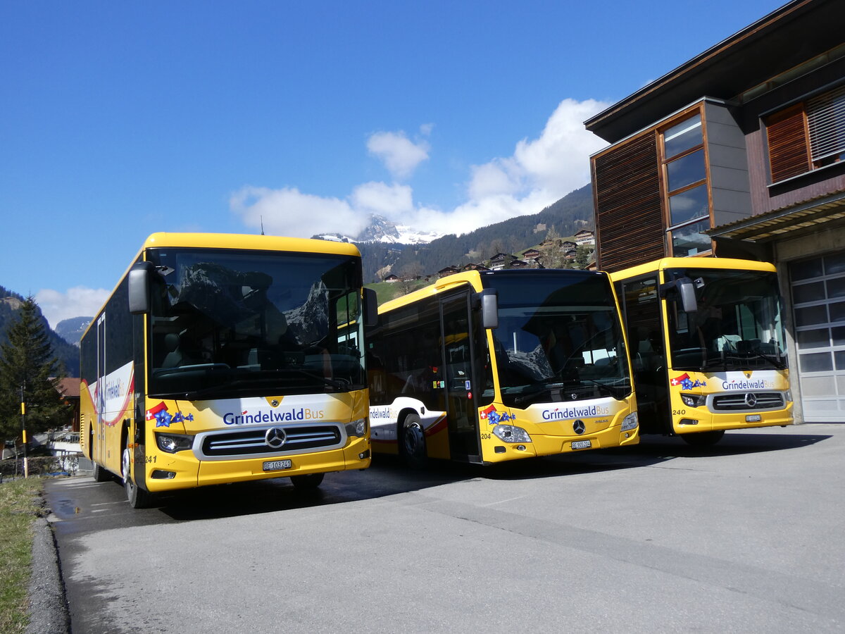 (273'284) - GrindelwaldBus, Grindelwald - Nr. 241/BE 103'241 - Mercedes am 28. M�rz 2025 in Grindelwald, Garage