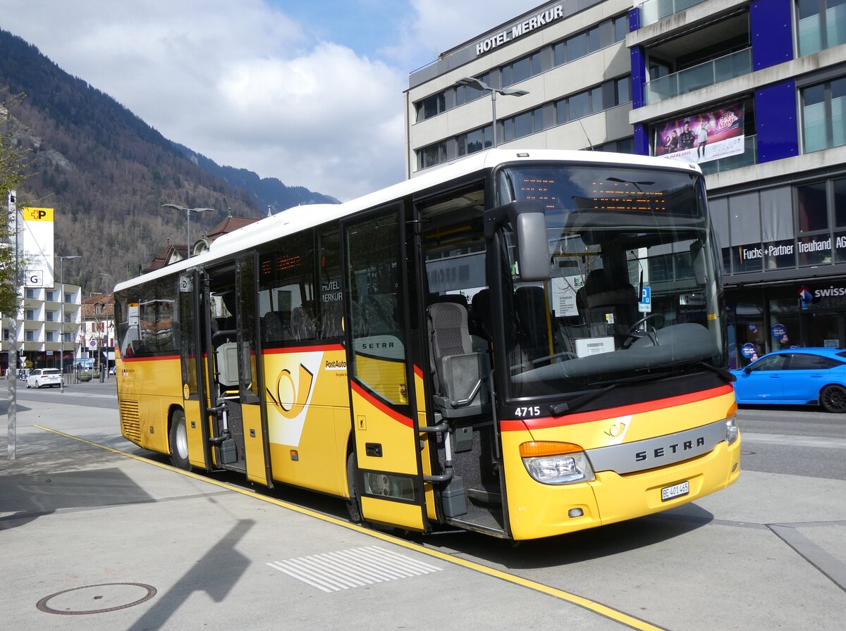 (273'309) - PostAuto Bern - BE 401'465/PID 4715 - Setra (ex AVG Meiringen Nr. 65) am 28. M�rz 2025 beim Bahnhof Interlaken West